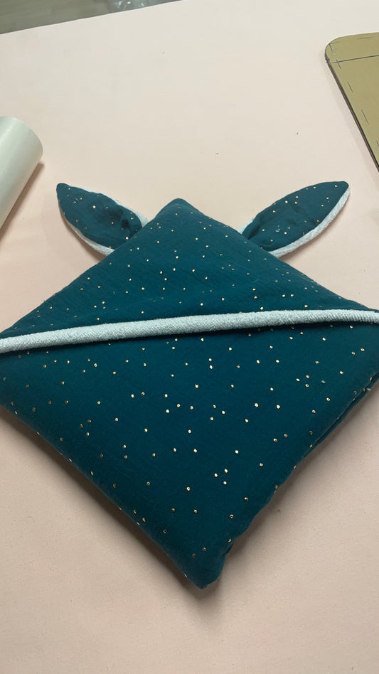 Cape sortie de bain bébé en éponge 100% coton – Oreilles de lapin