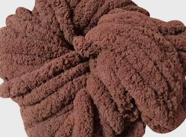 🧶 Pelote Chenille Chunky « Ultra-Doux & Résistant » – 250 g / ~25 m